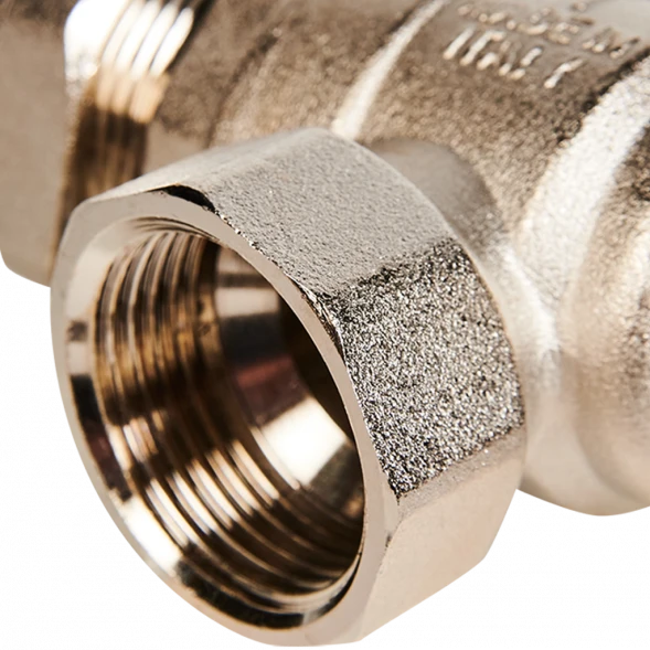 Кран шаровой полнопроходной угловой с американкой STOUT ВР/НР ручка бабочка 1