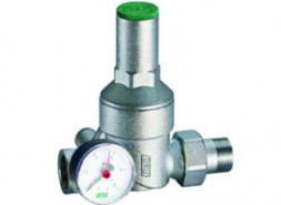 Редуктор давления хром. 1/2" (ВР-НР), с манометром FAR