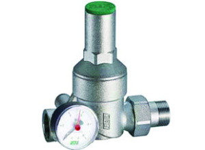 Редуктор давления хром. 1/2" (ВР-НР), с манометром FAR